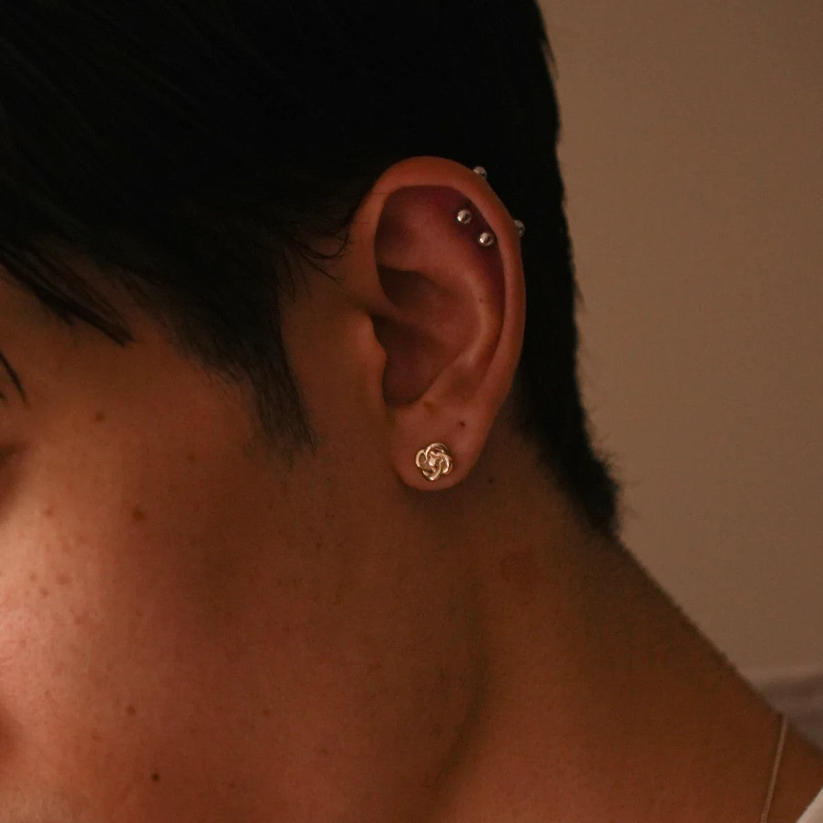 13 Flower pierce