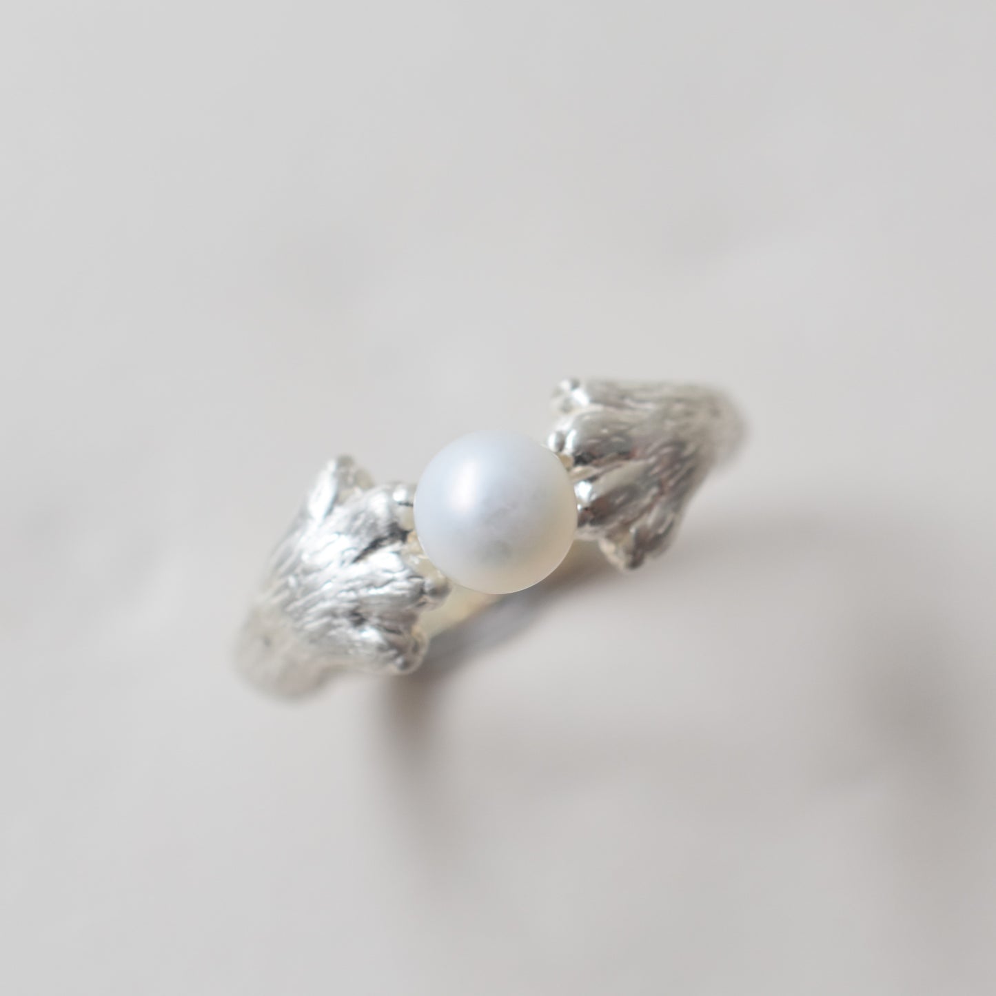 ring claw talkative cat parallel pearl