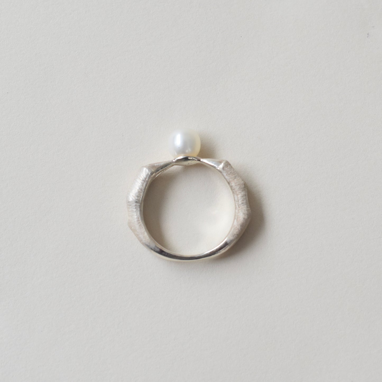 ring tyrannosaurs claw parallel pearl