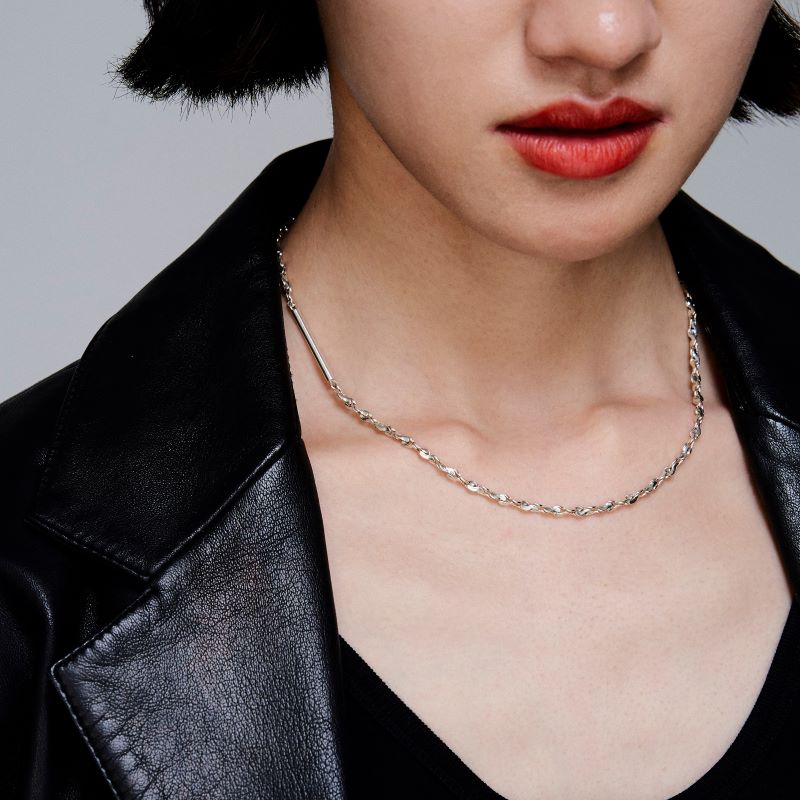 MAR.03 Twist Necklace