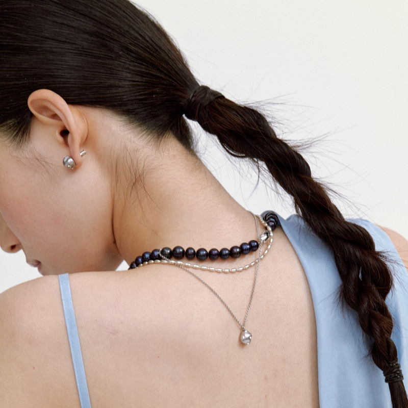 Round Black Pearl Necklace Black