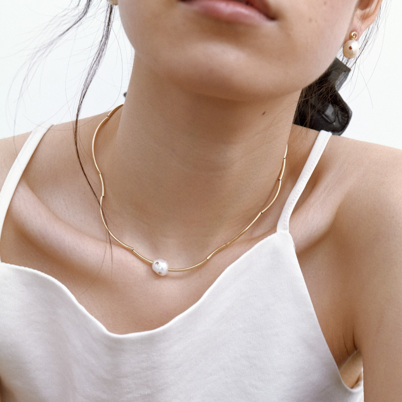 Ashore Tube Necklace Gold