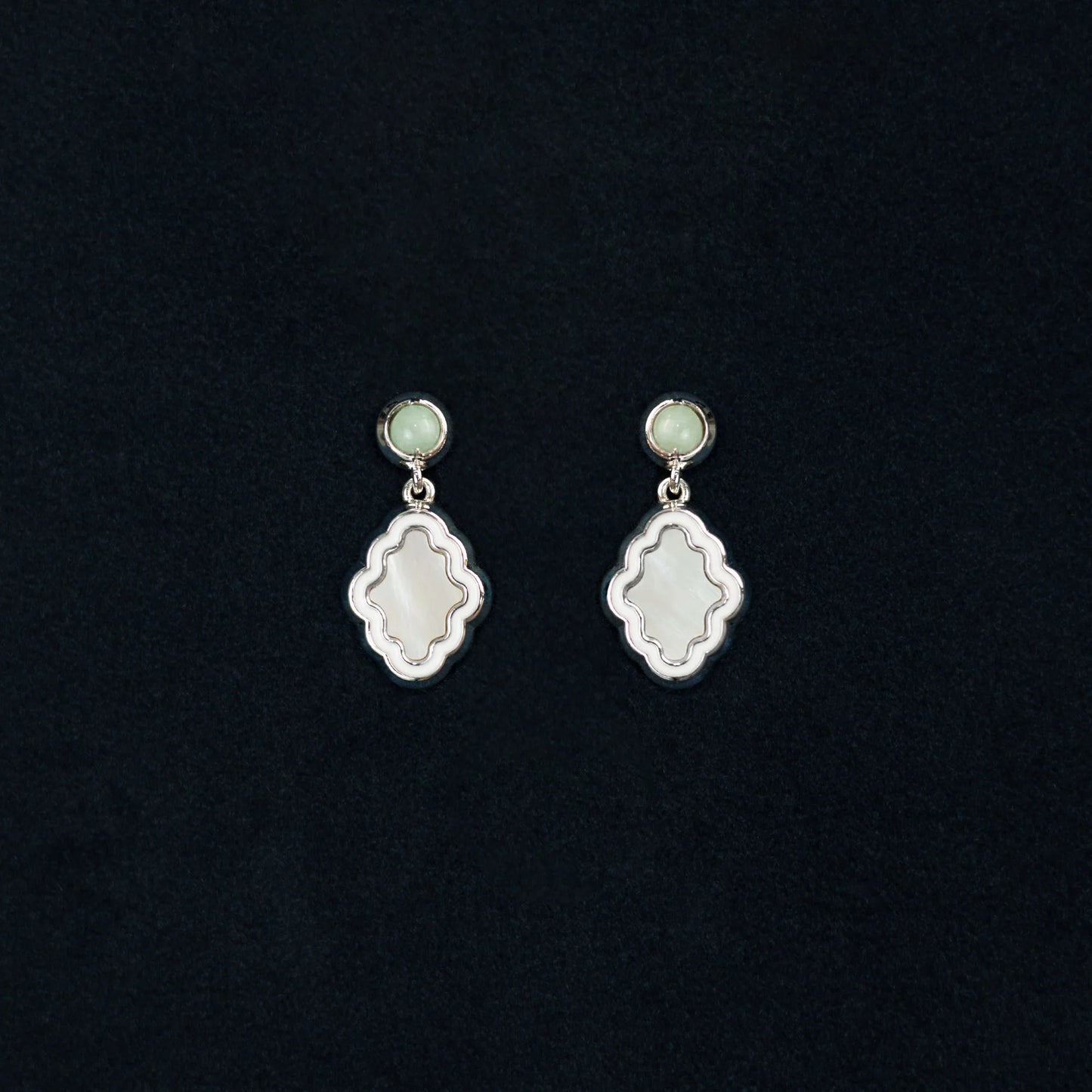 KUSUMA EARRING（WHITE）