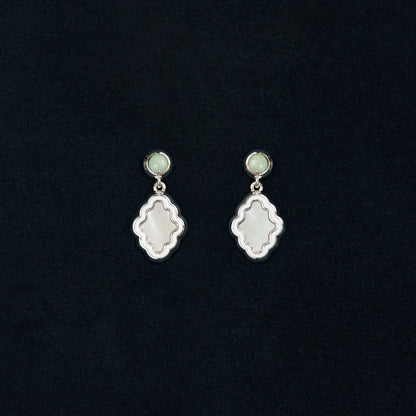 KUSUMA EARRING（WHITE）