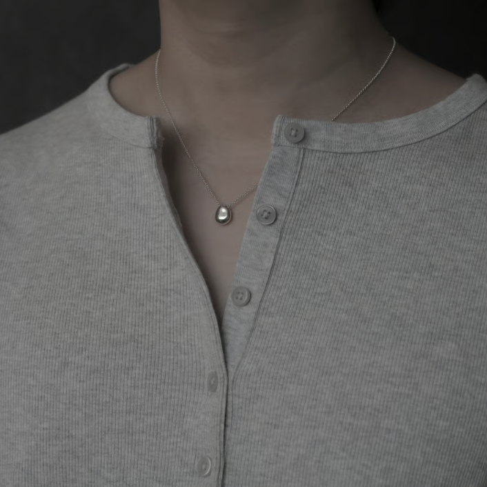 "Dew" pendant necklace