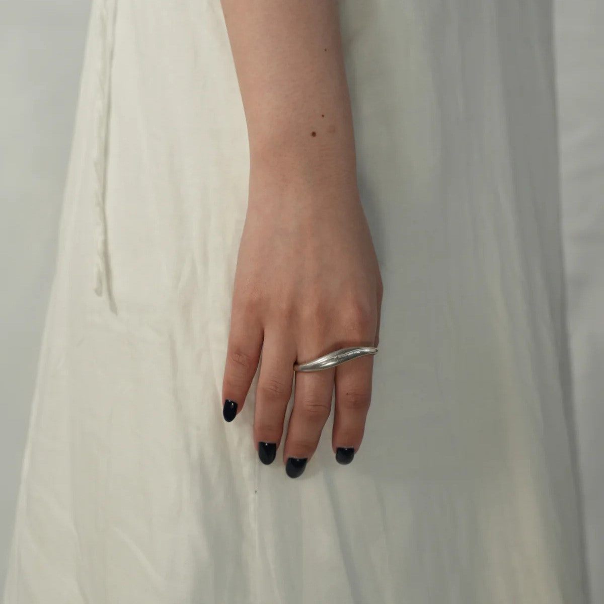 wave 2 finger ring