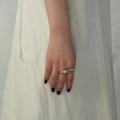 wave 2 finger ring