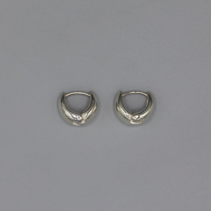 Round shape pierce smal/ Silver