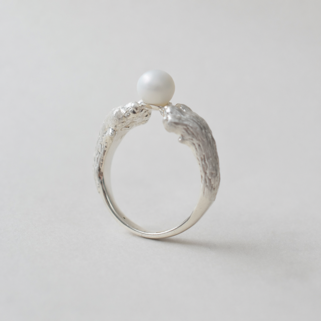 ring claw talkative cat parallel pearl