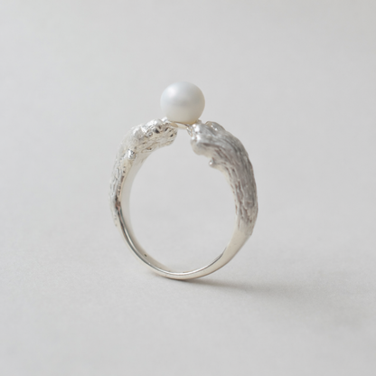 ring claw talkative cat parallel pearl