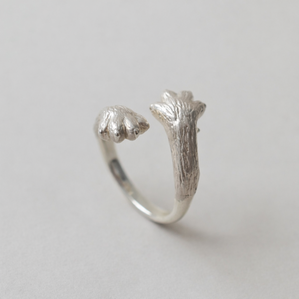ring talkative cat claw cross