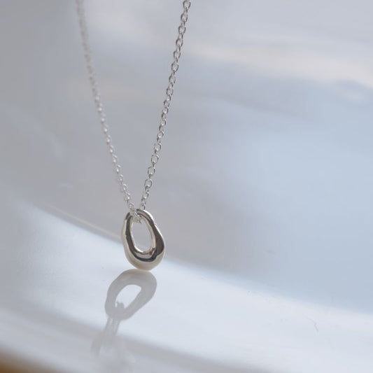 organic circle necklace：サークルネックレス