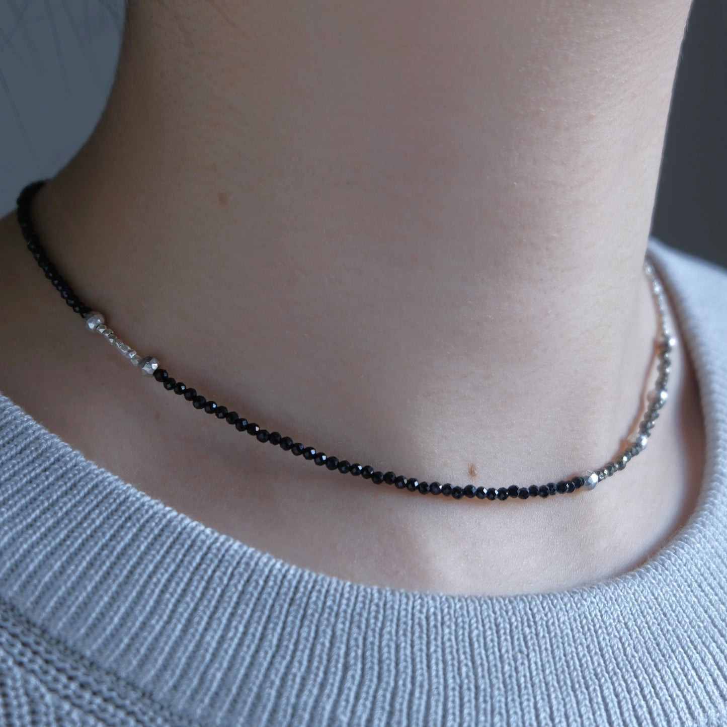 svart og pýrít necklace：天然石パイライト/ブラックスピネル/シルバー　ビーズネックレス　黒
