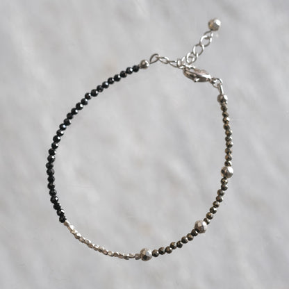 svart og pýrít bracelet：天然石パイライト/ブラックスピネル/シルバー　ビーズブレスレット　黒