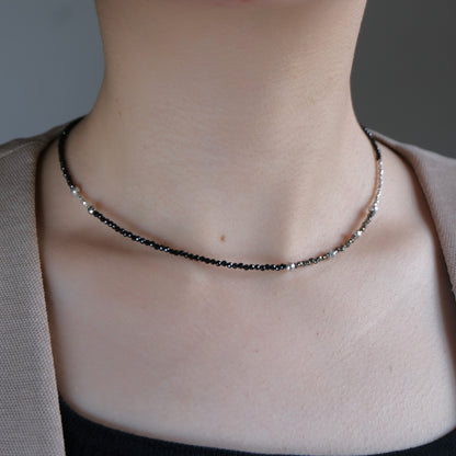 svart og pýrít necklace：天然石パイライト/ブラックスピネル/シルバー　ビーズネックレス　黒