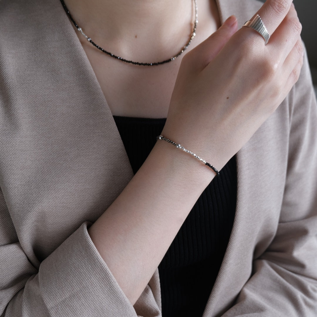 svart og pýrít bracelet：天然石パイライト/ブラックスピネル/シルバー　ビーズブレスレット　黒