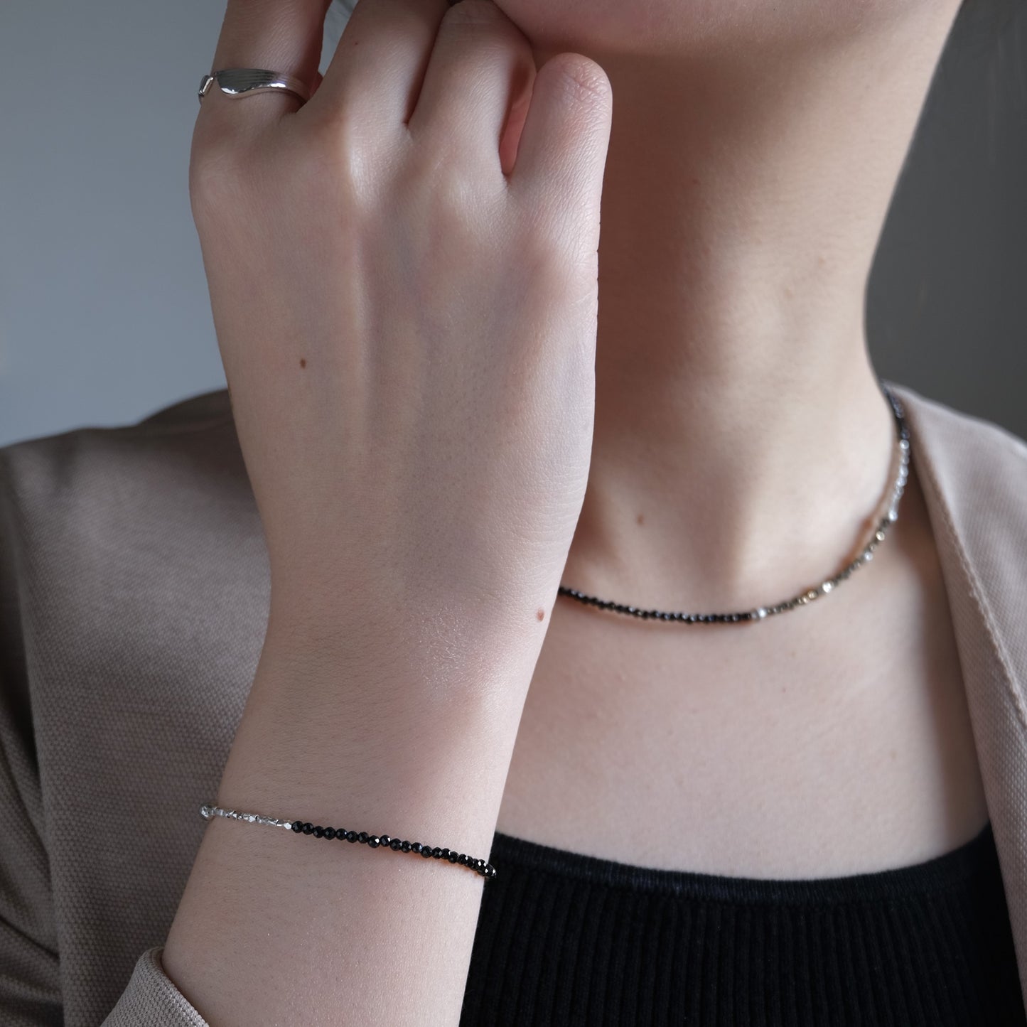 svart og pýrít bracelet：天然石パイライト/ブラックスピネル/シルバー　ビーズブレスレット　黒