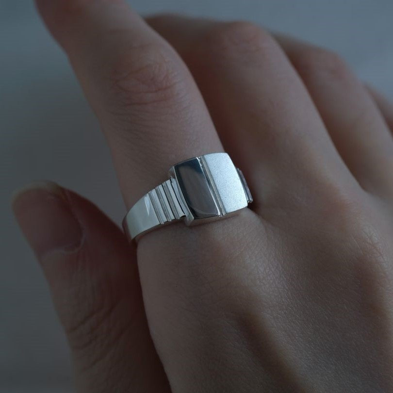 ljós og skuggi ring　シグネットリングL