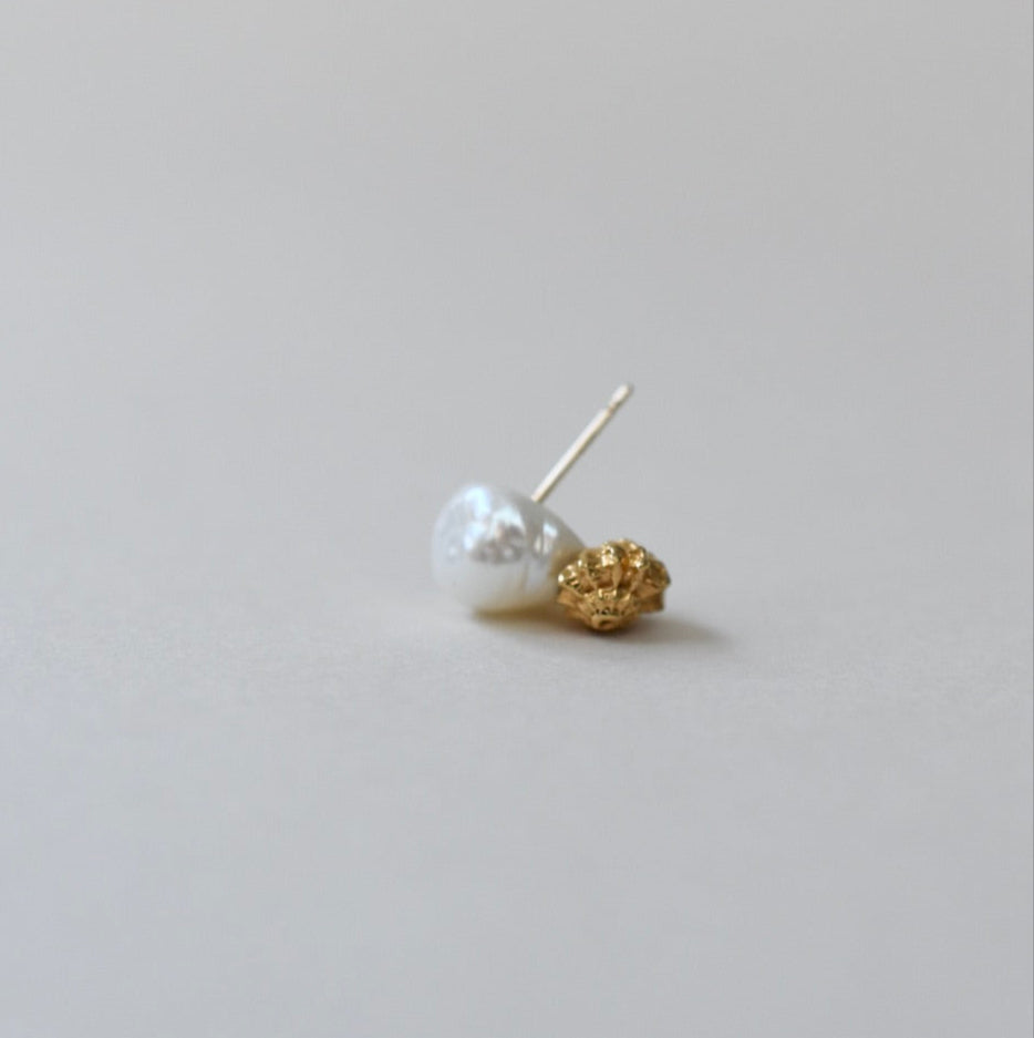 K10 and Pearl Pierced Earring A, B, D (Single)