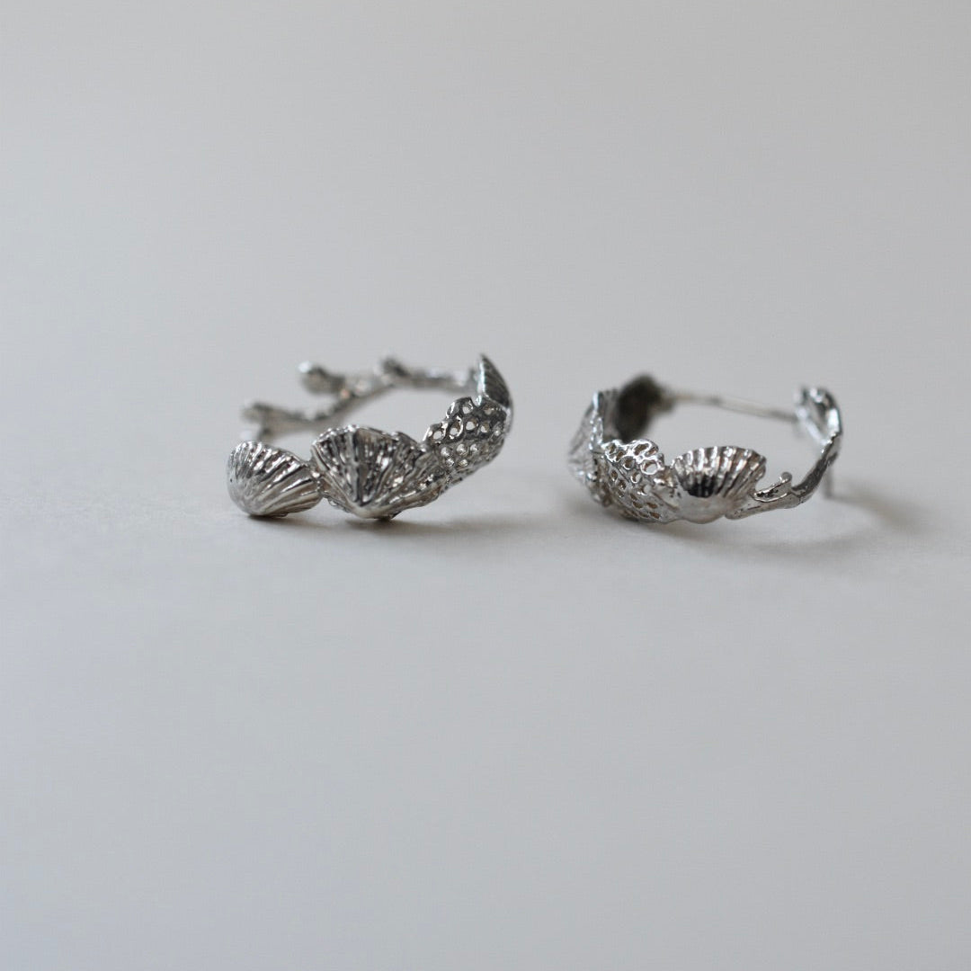 Shell Pierced Earrings Silver (both ears/pair)