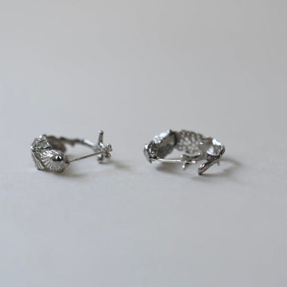 Shell Pierced Earrings Silver (both ears/pair)