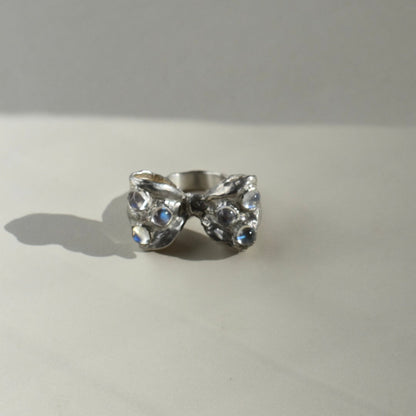 Too heavy ribbon ring (polka dots)