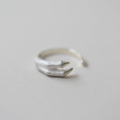 ring tyrannosaurs claw one side