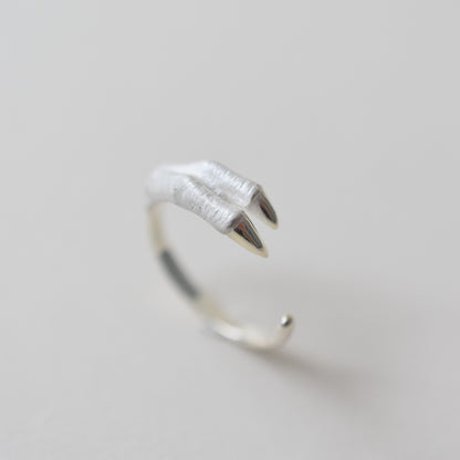 ring tyrannosaurs claw one side