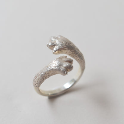 ring talkative cat claw cross