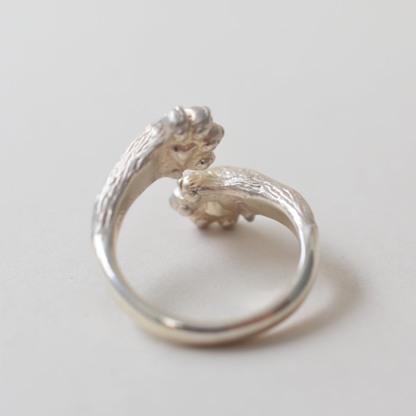 ring talkative cat claw cross