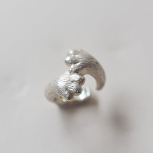 ear cuff talkative cat claw cross（片耳用）