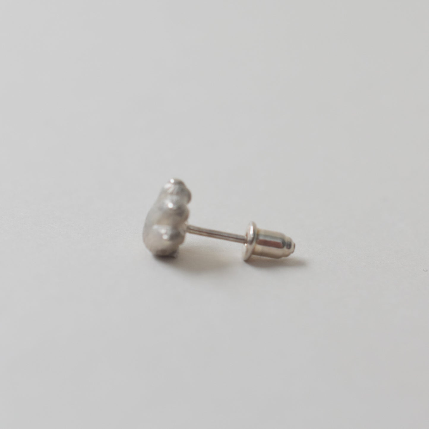 pierced earring talkative cat claw（片耳用）