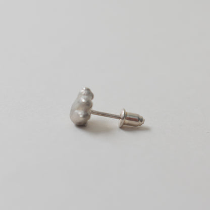 pierced earring talkative cat claw（片耳用）