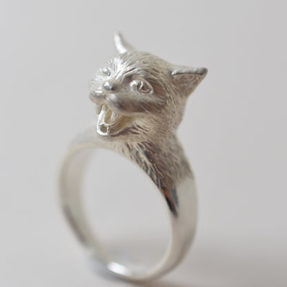 ring　talkative cat face