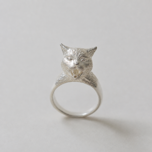 ring　talkative cat face