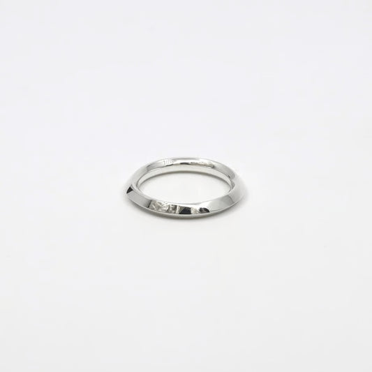 "Shadow" ring 01