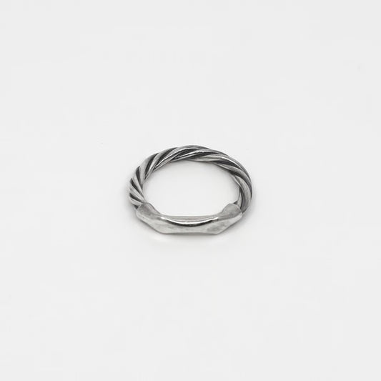 "Warp" ring