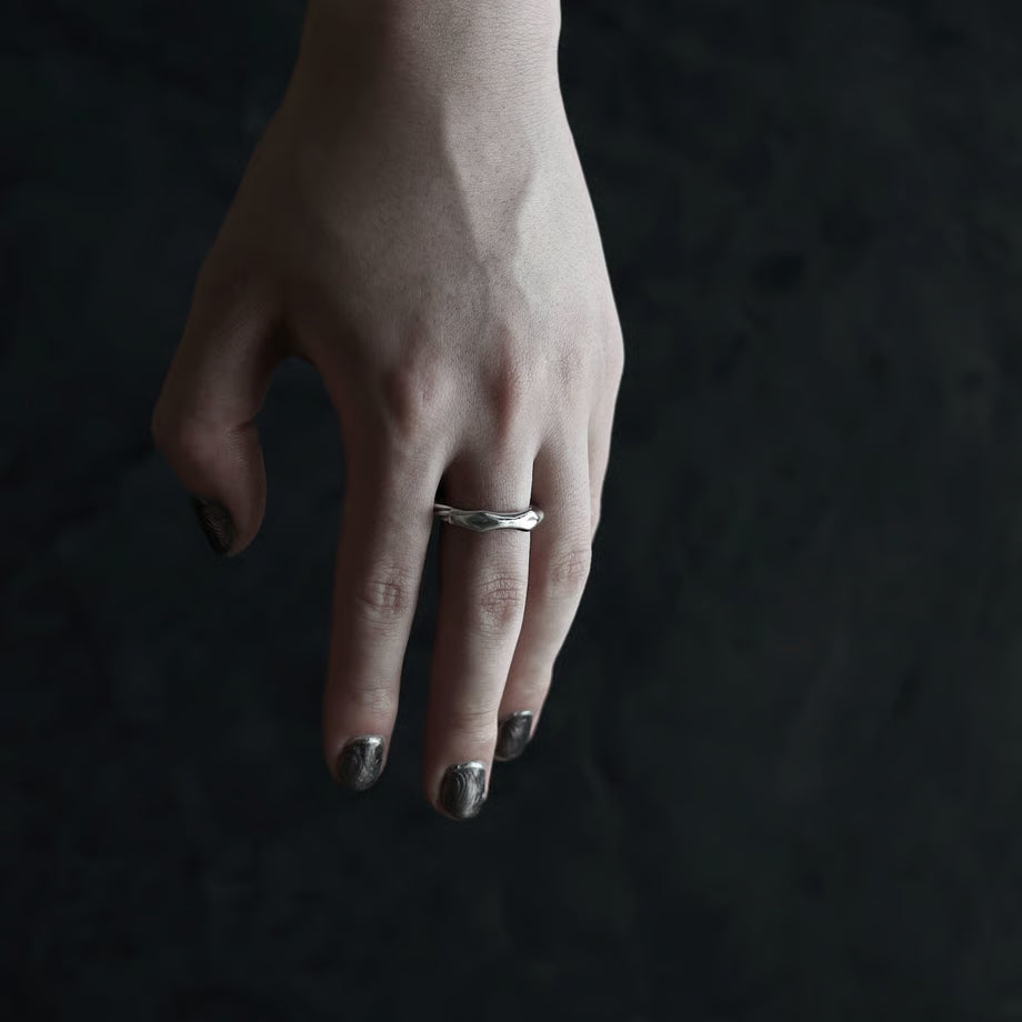 "Warp" ring