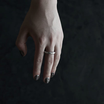 "Warp" ring