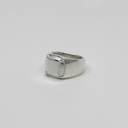 "Claw" ring