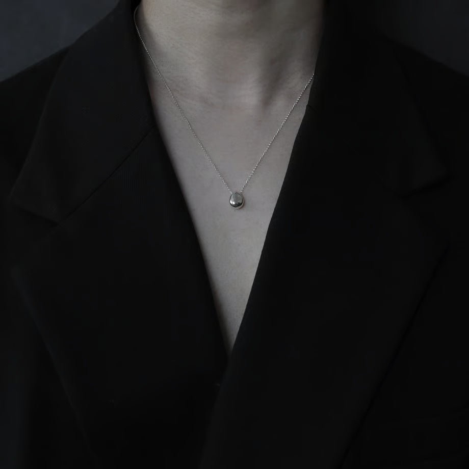 "Dew" pendant necklace