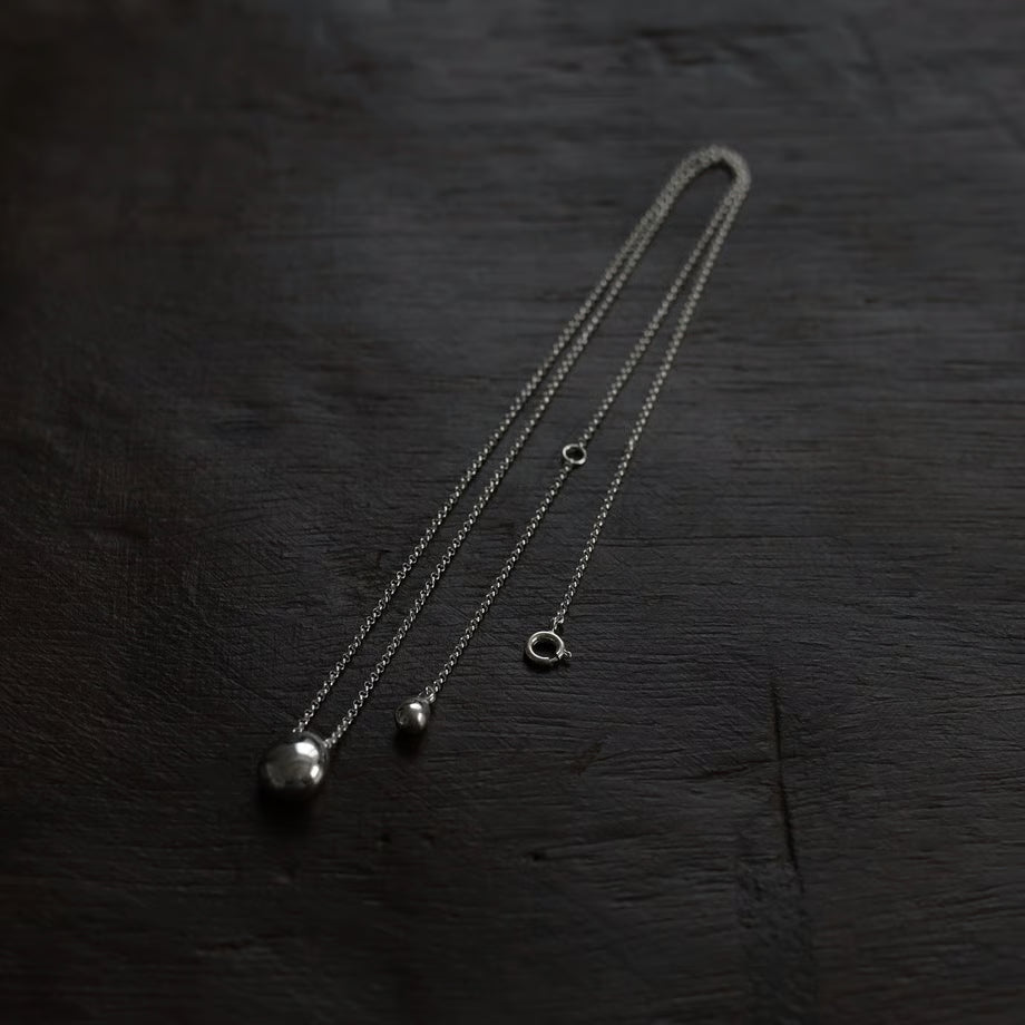 "Dew" pendant necklace