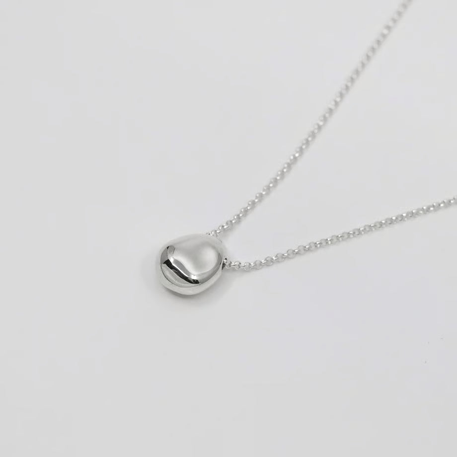 "Dew" pendant necklace