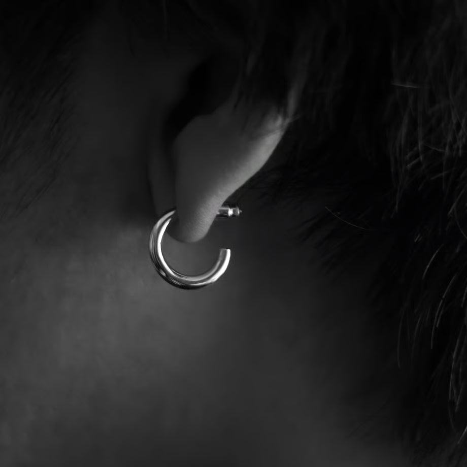 "Shadow" hoop pierce（両耳用）
