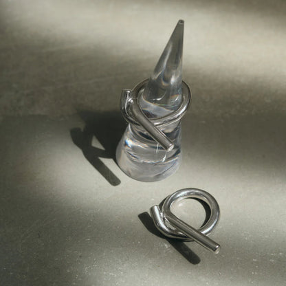 Ribboned Infinity Ring/ シルバー、ゴールド