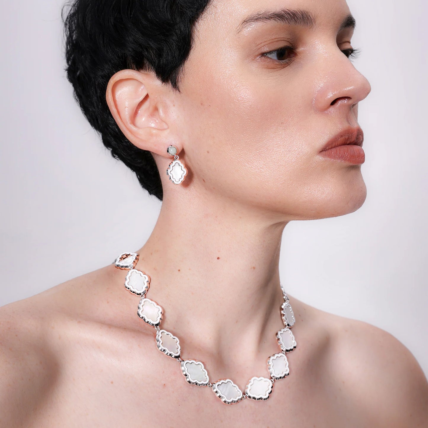KUSUMA EARRING（WHITE）