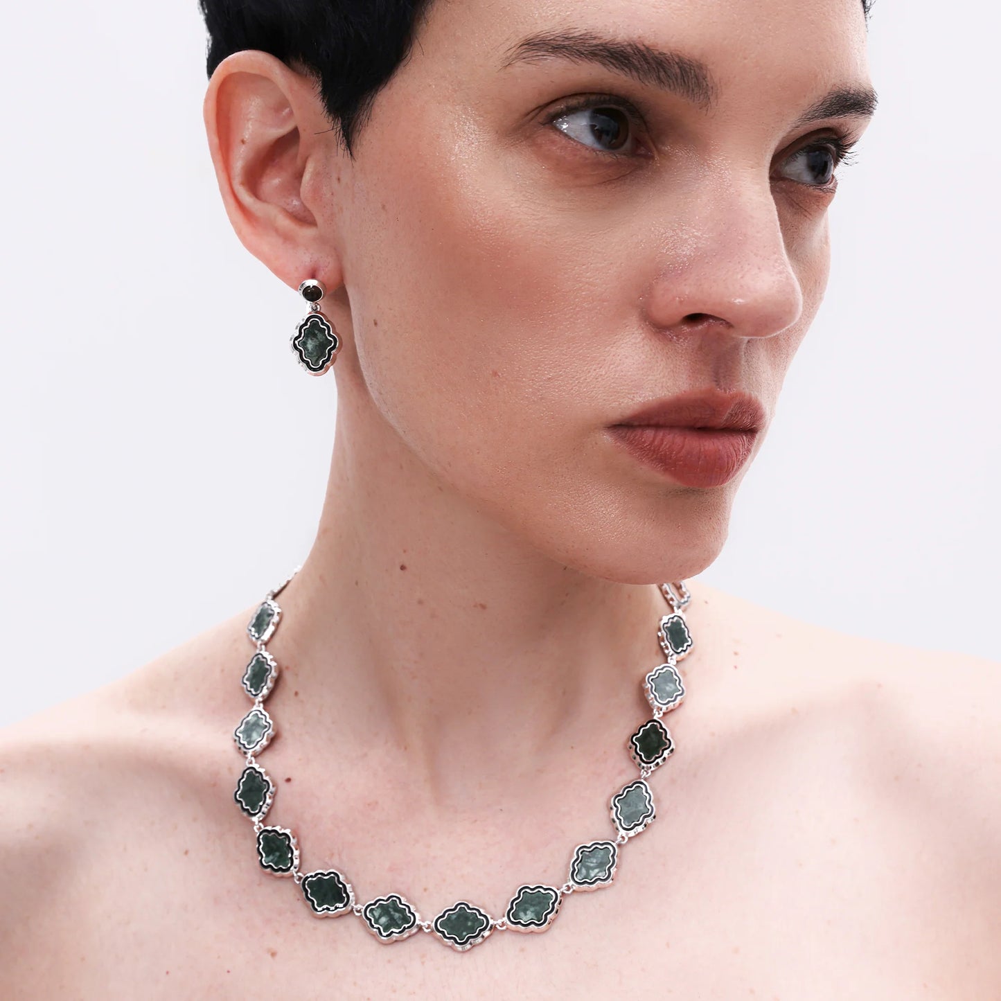 KUSUMA NECKLACE